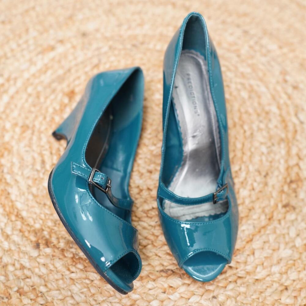 Predictions Teal Patent Mary Jane Heels 7.5W